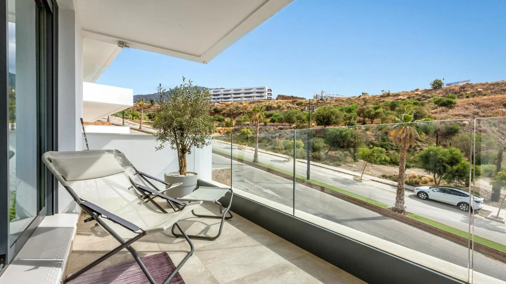 Vivi Homes - Sunny Views Wellness, Gym, Pool & Sea View Fuengirola Spain