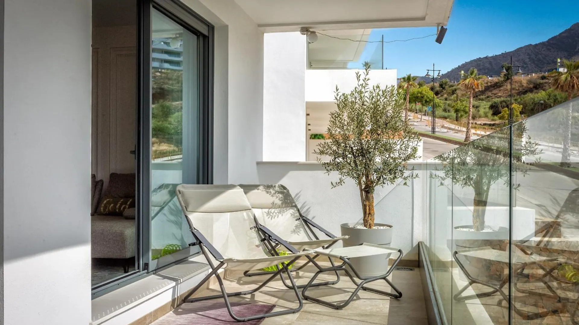 Vivi Homes - Sunny Views Wellness, Gym, Pool & Sea View Fuengirola 0*,  Spain